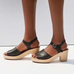 Urban Outfitters Krista Wooden Heel Platform Black Leather Clog Sandals Size 8.5